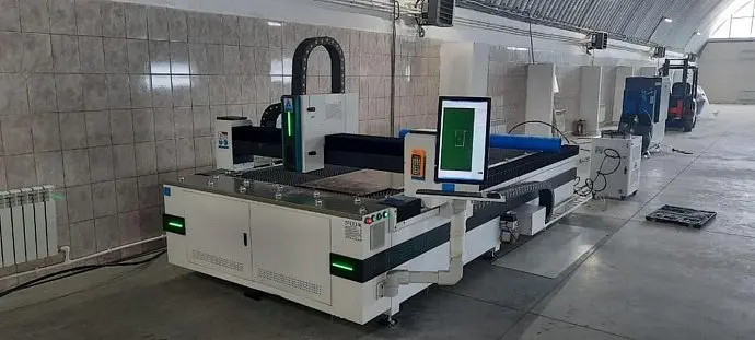 Оптоволоконный лазерный станок для резки металла MetalTec 1530 B (RECI-1000 W)