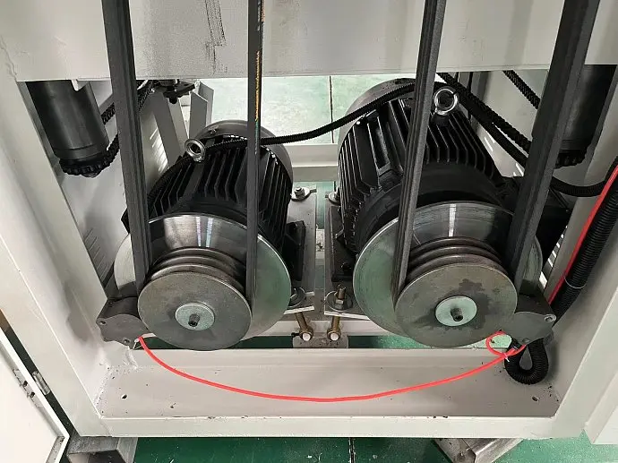 Калибровально-шлифовальный станок WoodTec R-RP 1000