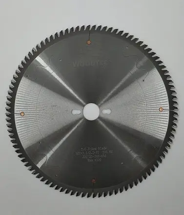 Основная пила WoodTec для форматно-раскроечных станков Ø300 х 30 х 3,2 / 2,2 Z = 96 FZ/TR