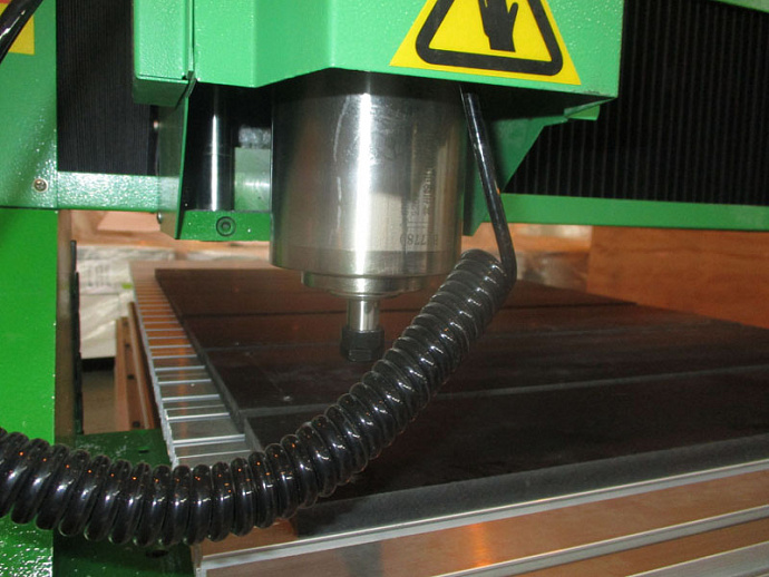 Фрезерно-гравировальный станок с ЧПУ WoodTec MH 6090 1,5 ECO