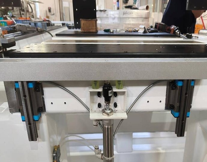 Автоматический сверлильно-присадочный станок с ЧПУ WoodTec HBM 611K E