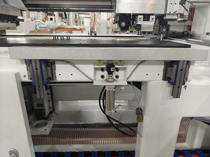 Автоматический сверлильно-присадочный станок с ЧПУ WoodTec HBM 611K A