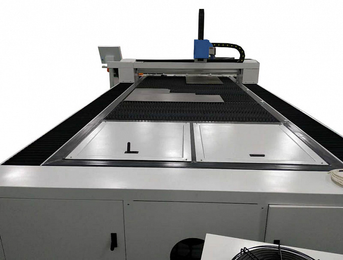 Оптоволоконный лазерный станок для резки металла MetalTec 1530 (2000W)