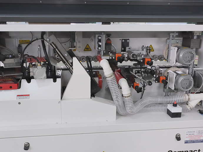 Автоматический кромкооблицовочный станок WoodTec Compact mini 400