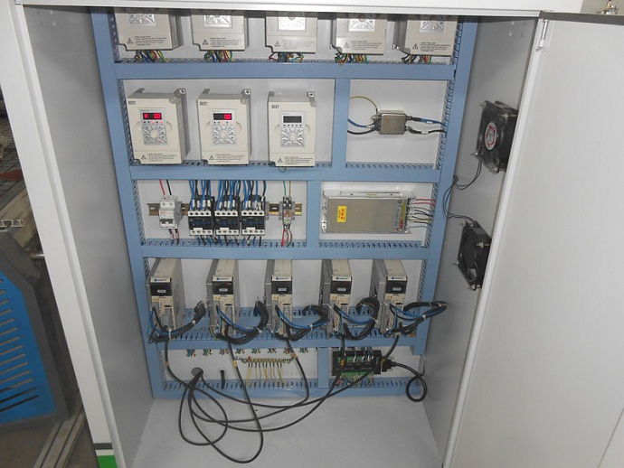 Фрезерно-гравировальный станок с ЧПУ WoodTec T-2512x8