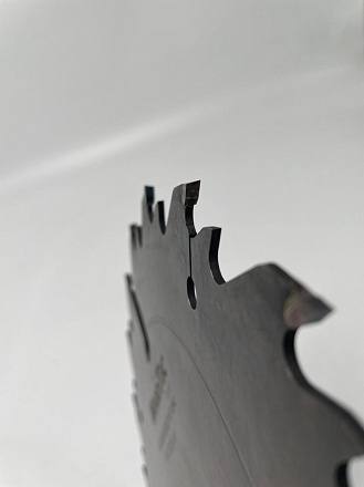 Пила дисковая Ø300 х 50 х 3,5/2,2 Z = 18 + 18 + 4 WoodTec