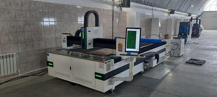 Оптоволоконный лазерный станок для резки металла MetalTec 1530 B (RECI-1000 W)