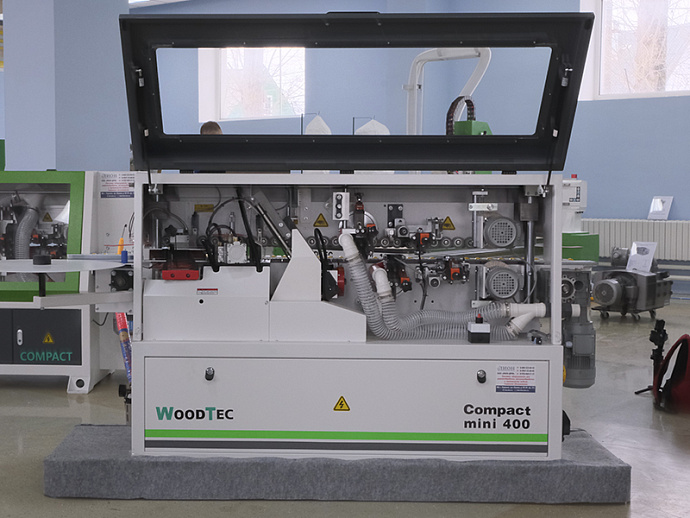 Автоматический кромкооблицовочный станок WoodTec Compact mini 400